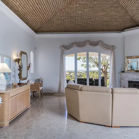 Villa Akivillas Emerald Ii *
